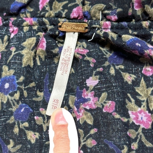 Free People Long Sleeve Button Up Floral Cotten Blouse | U.S. Woman’s XSmall - Picture 8 of 8